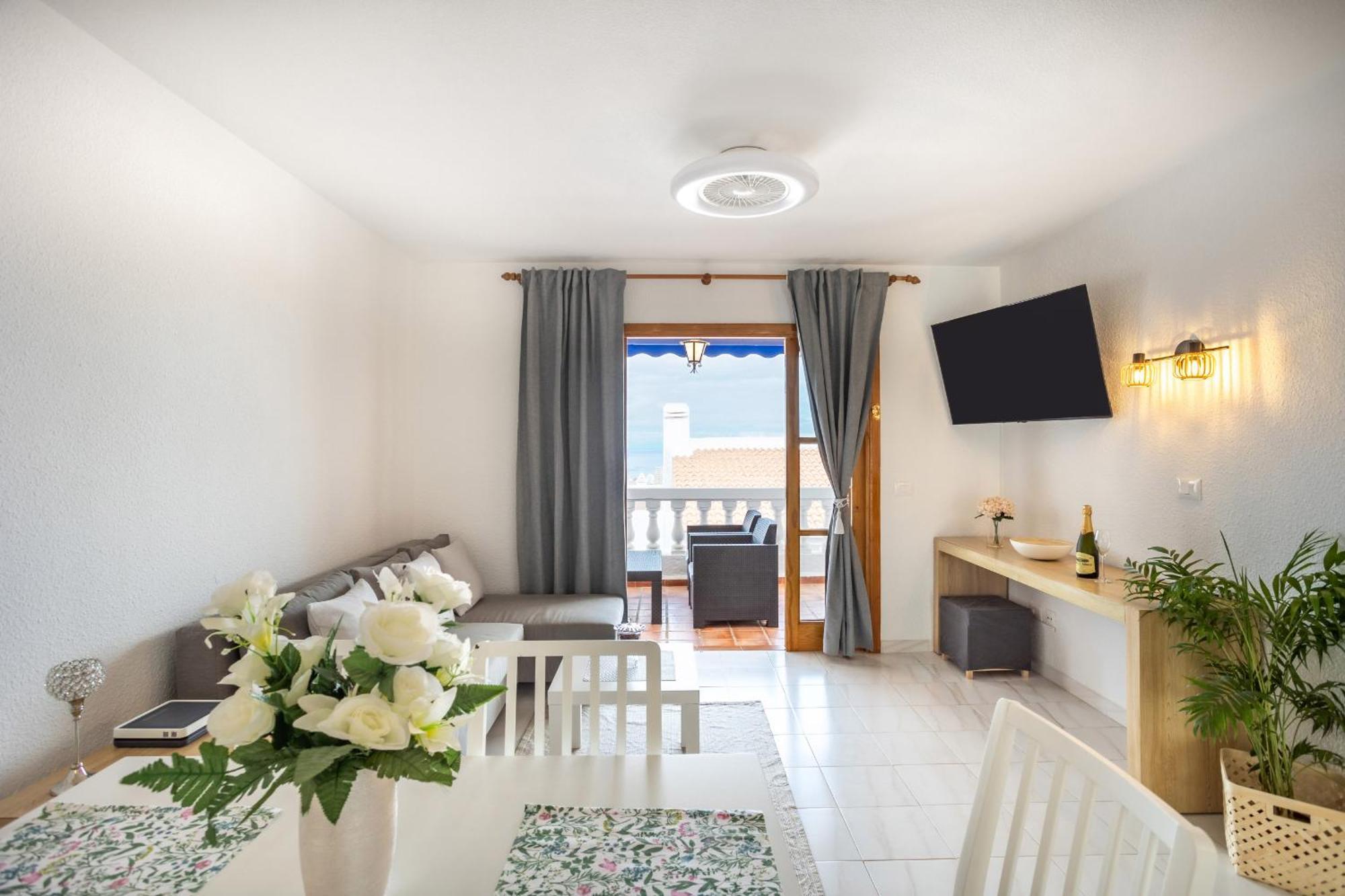 Cozy Port Royal Margot Sunset View Home By Lovetenerife Los Cristianos  Dış mekan fotoğraf